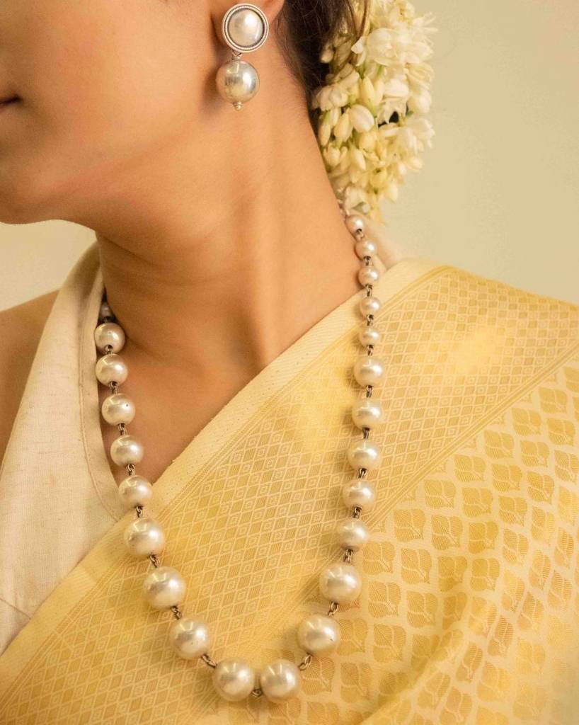 Adya Timeless Ball Necklace Set : SN4471