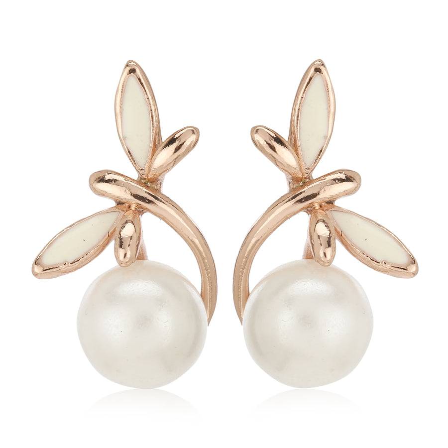 Estele Gold Plated Elegant Pendant Set With Pearls For Women : 9438NKER