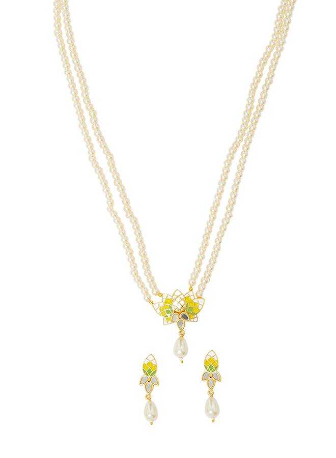 Festove Hues White Pearls Gold Plated Jewellery Set : 8905124458848