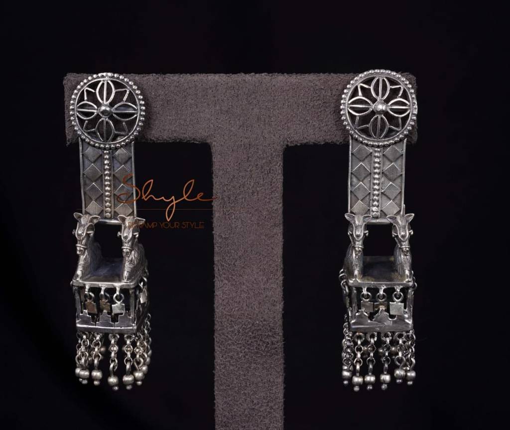Anvaya Horse Rath Statement Jhumka : SE1626