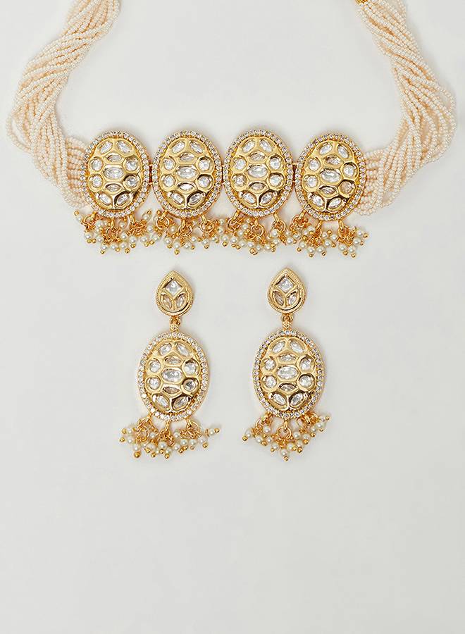 Faux Kundan And Pearls Embellished Gold Plated Traditional Jewellery Set : 8905124457117