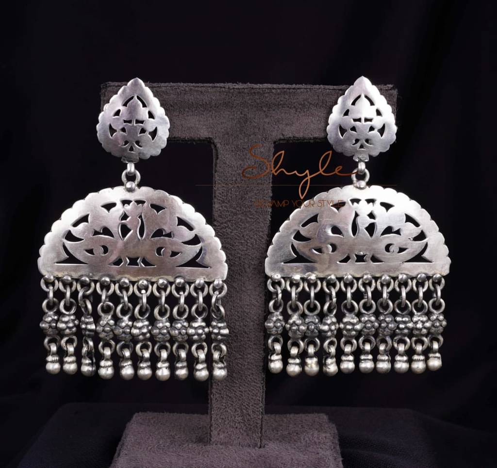 Tattva Carved Ghughri Drop Classic Earrings : SE2051