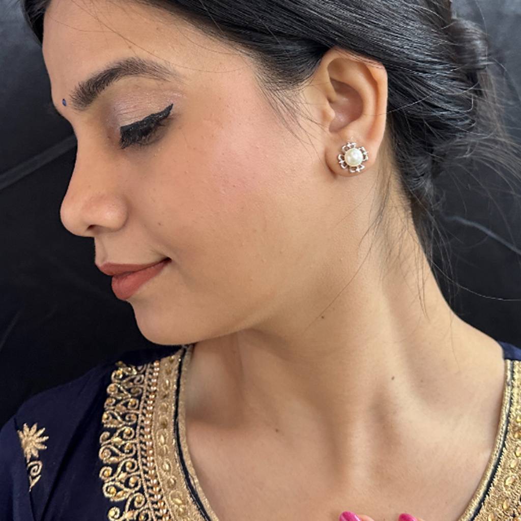 Ariana 925 Silver Stud Earrings : JPMAY-22-84