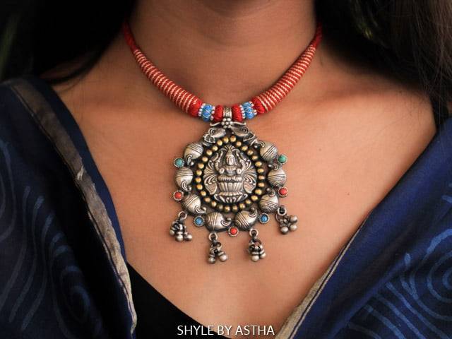 Anvaya Laxmi Ma Embossed Necklace : SN1009-1-2-1