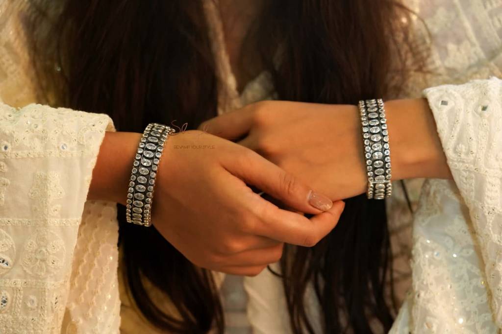 Tattva Scintillating Jadau Timeless Kada : SK1048-2-4