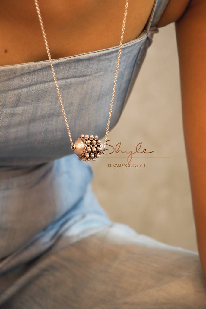 Moh Dot Embossed Necklace : SN1003