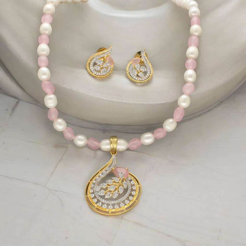 Radiant Reverie Pearl Necklace Set : JPSEP-24-037