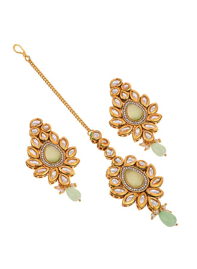 Kundan Elegance Round Cut Kundan Jewellery Set : 8905124477108