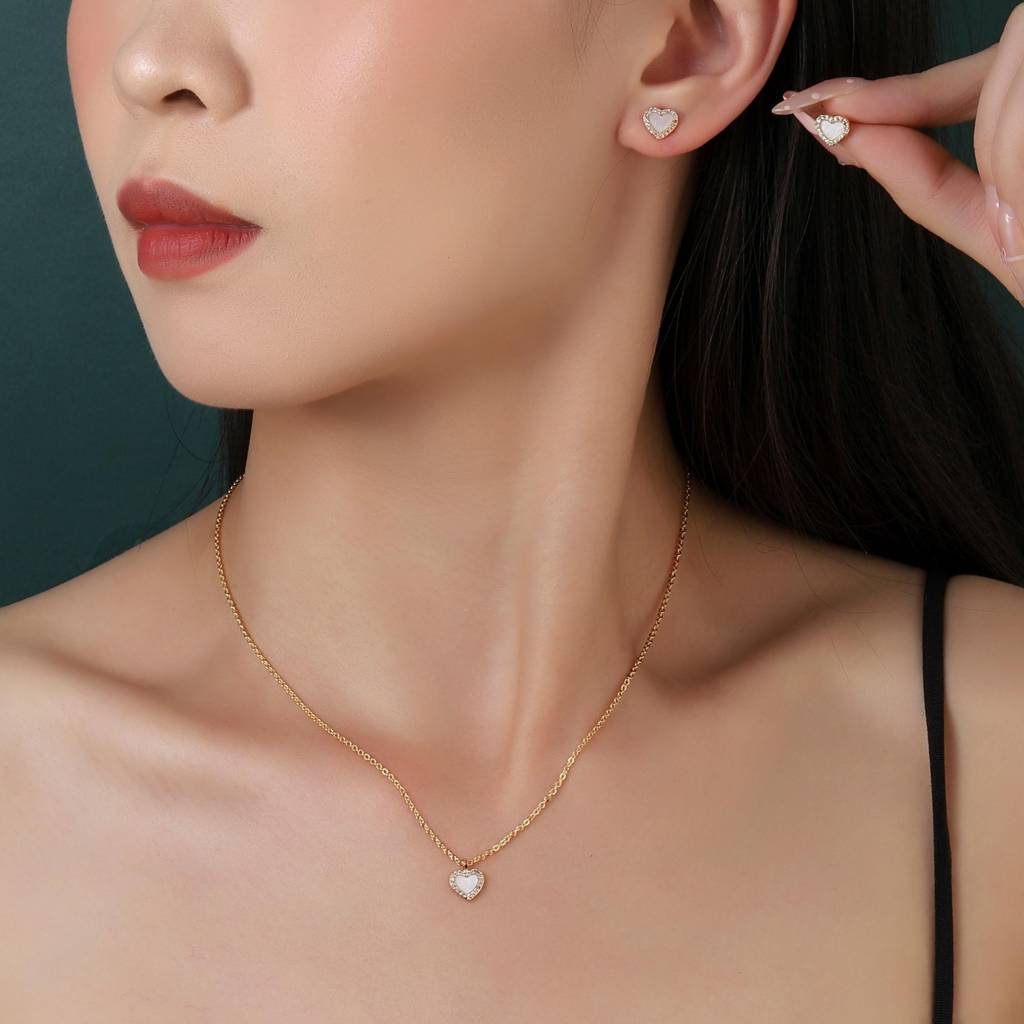 Heart'S Desire Necklace And Earrings Set : EN24177-G-WHT