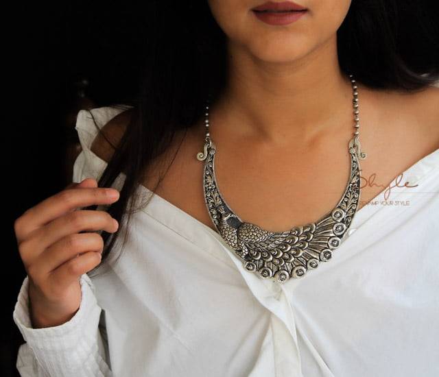 Anvaya Dancing Peacock Chitai Classic Necklace : SN1127