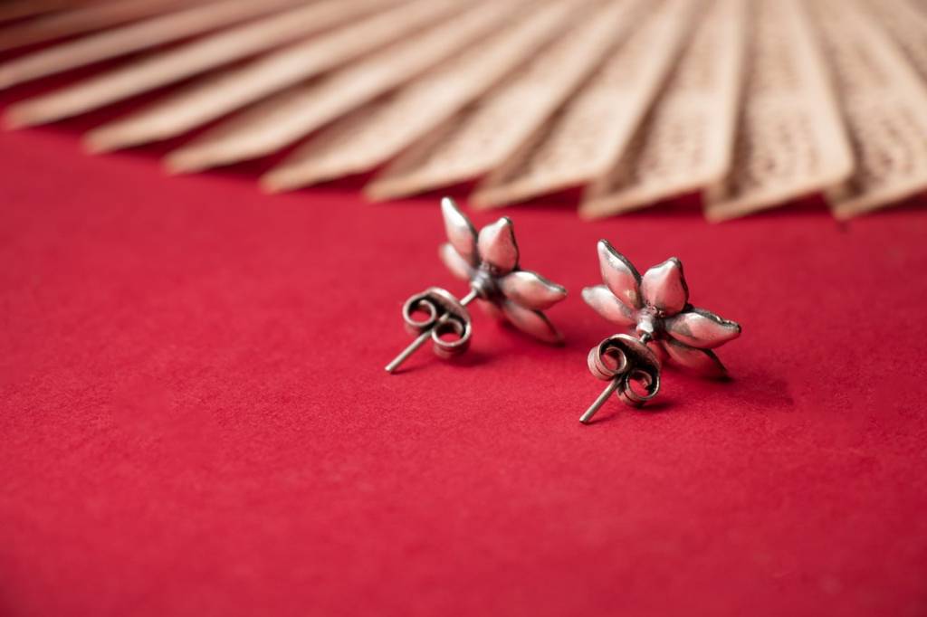 Moh Intricate Flower Stud Earring : SE30113
