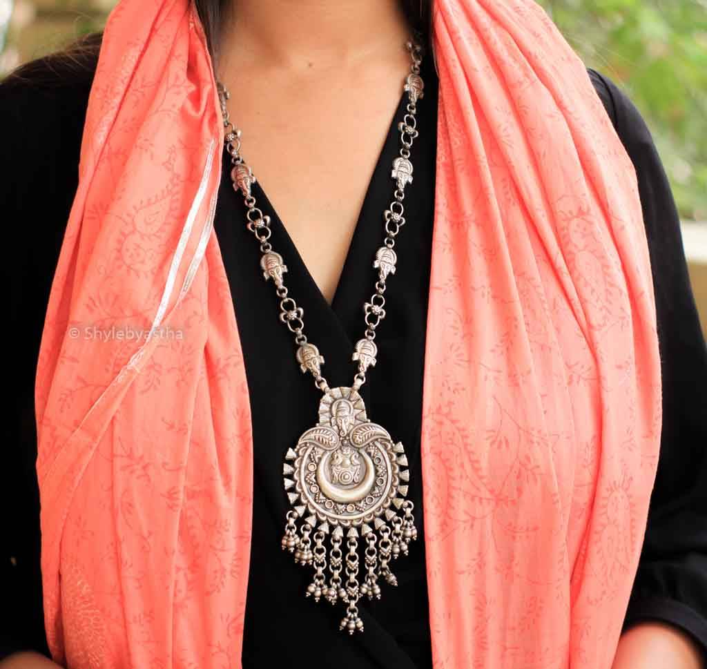 Anvaya Ganesha Art Necklace : SN209-1-1