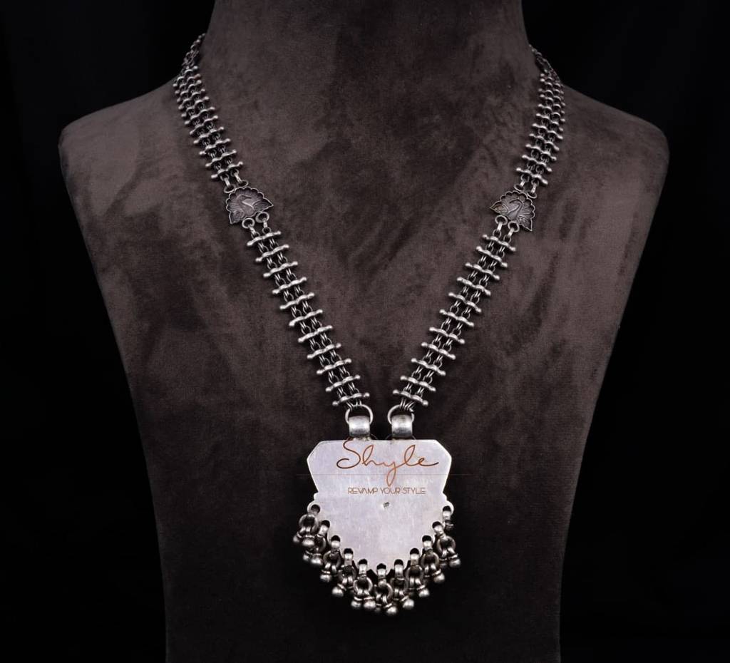 Anvaya Intricate Pendant Jali Chain Classic Necklace : SN2104