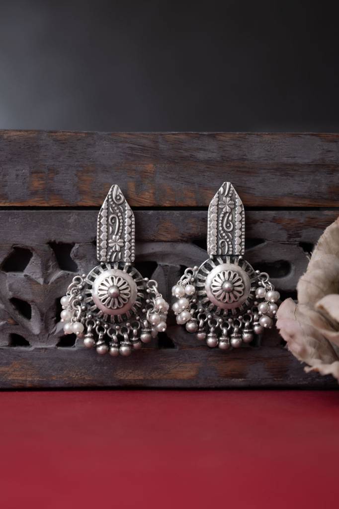 Mizoya Intricate Carved Drop Ghughri Earring : SE2089554