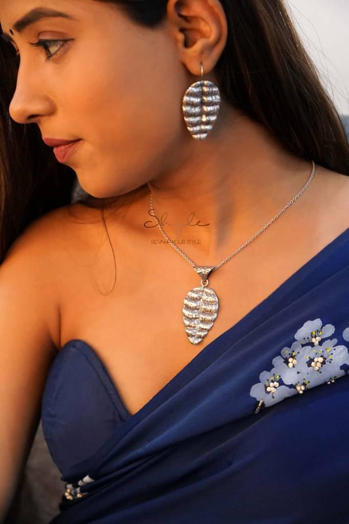 Adya Sookha Patta Necklace Set : SN101