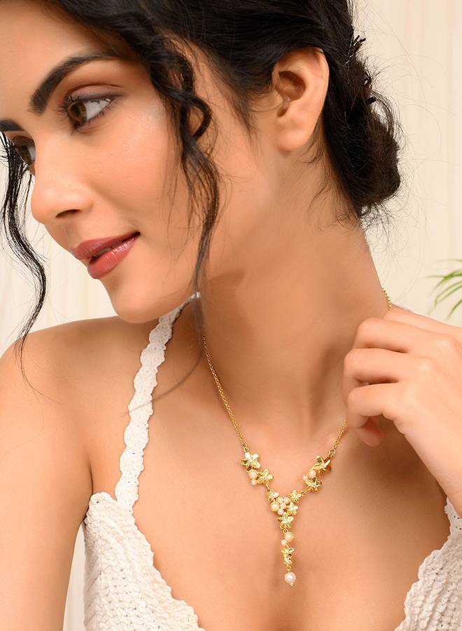 Voylla Hawaii Plumeria Pearl  Necklace : 8905124521665