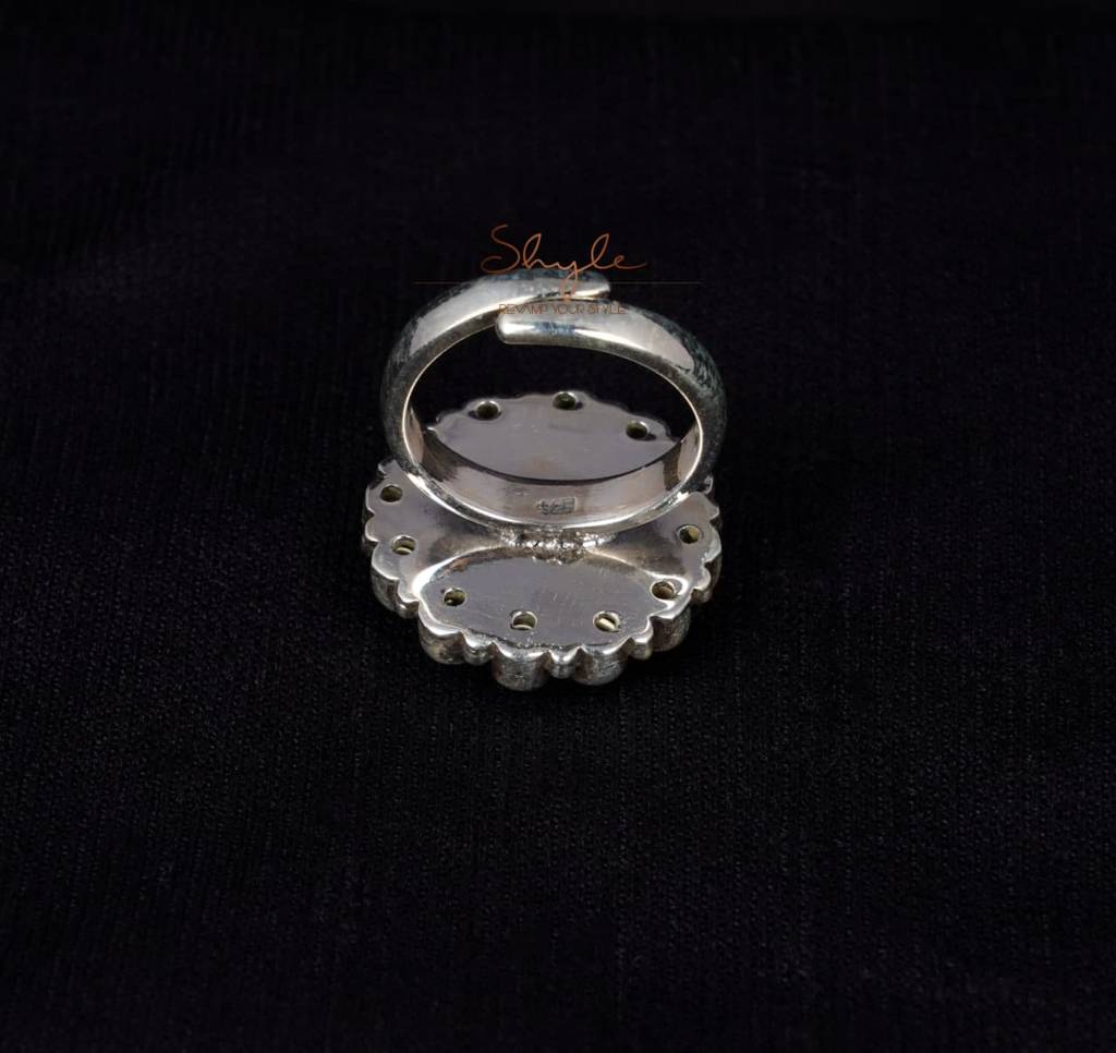 Essence Scintillating Ring : SR255