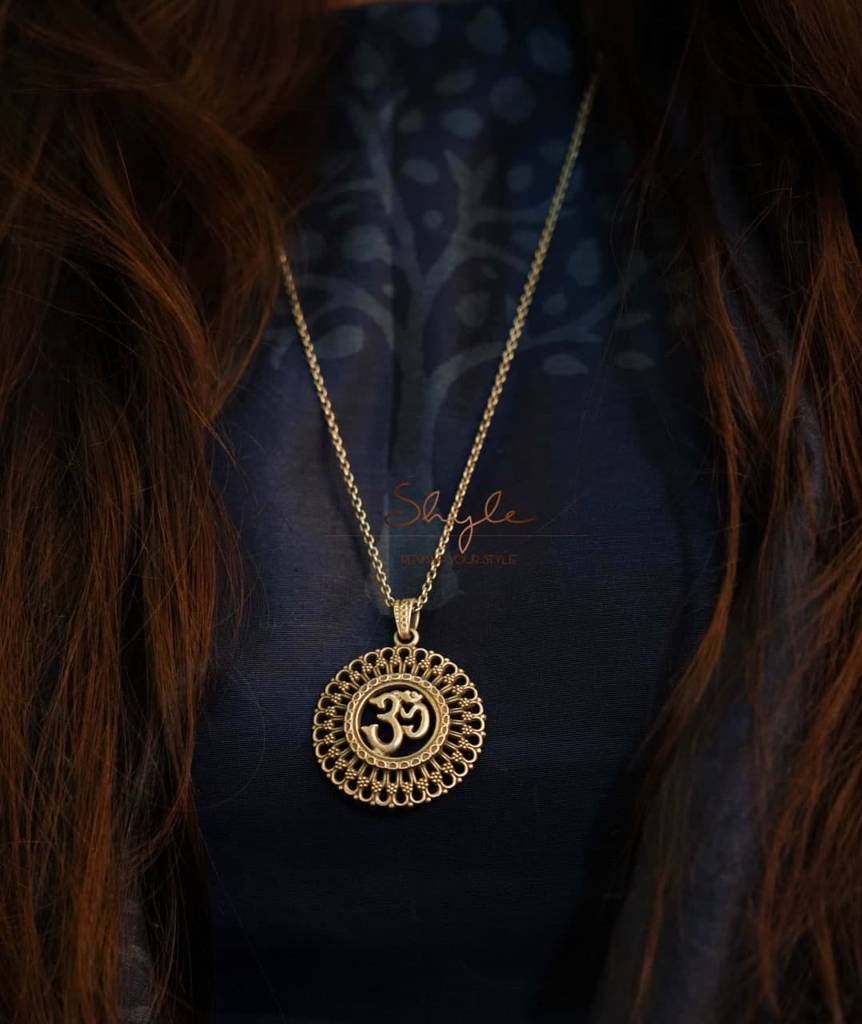 Moh Om Everyday Necklace : SN1121