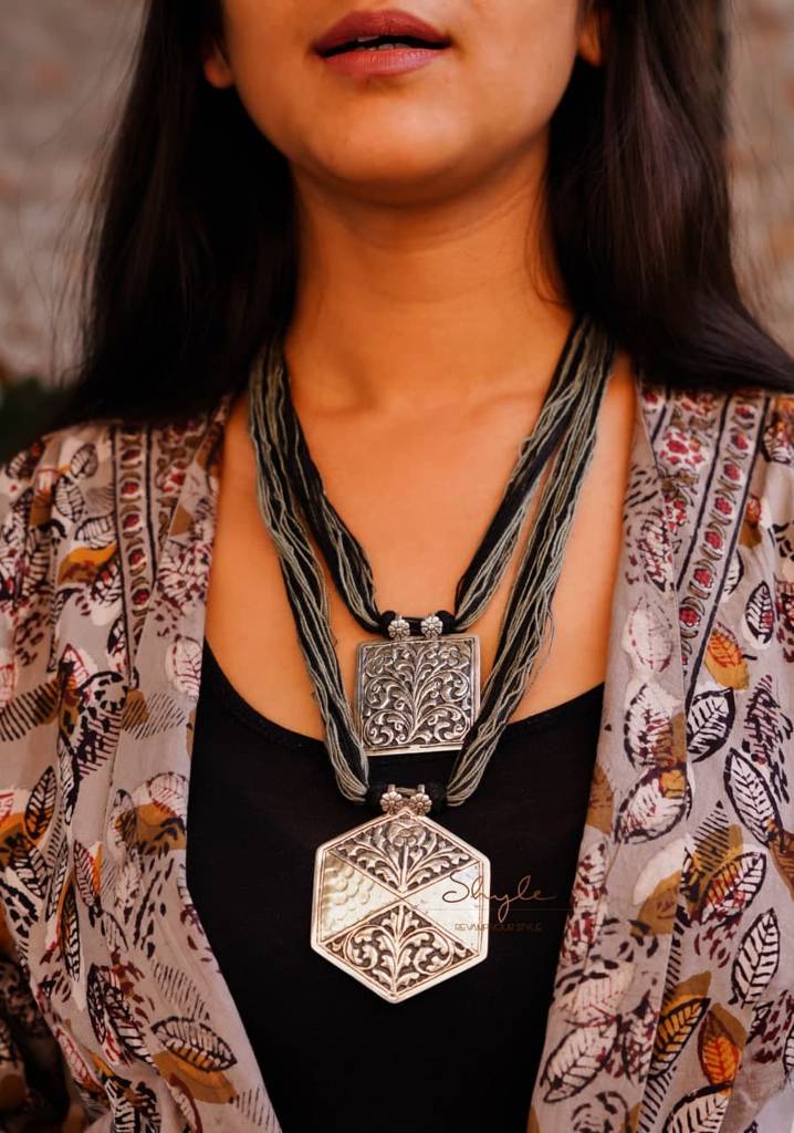 Anvaya Chitai Motif Layered Necklace : SN152-1-1-1-1-2-1-1-1