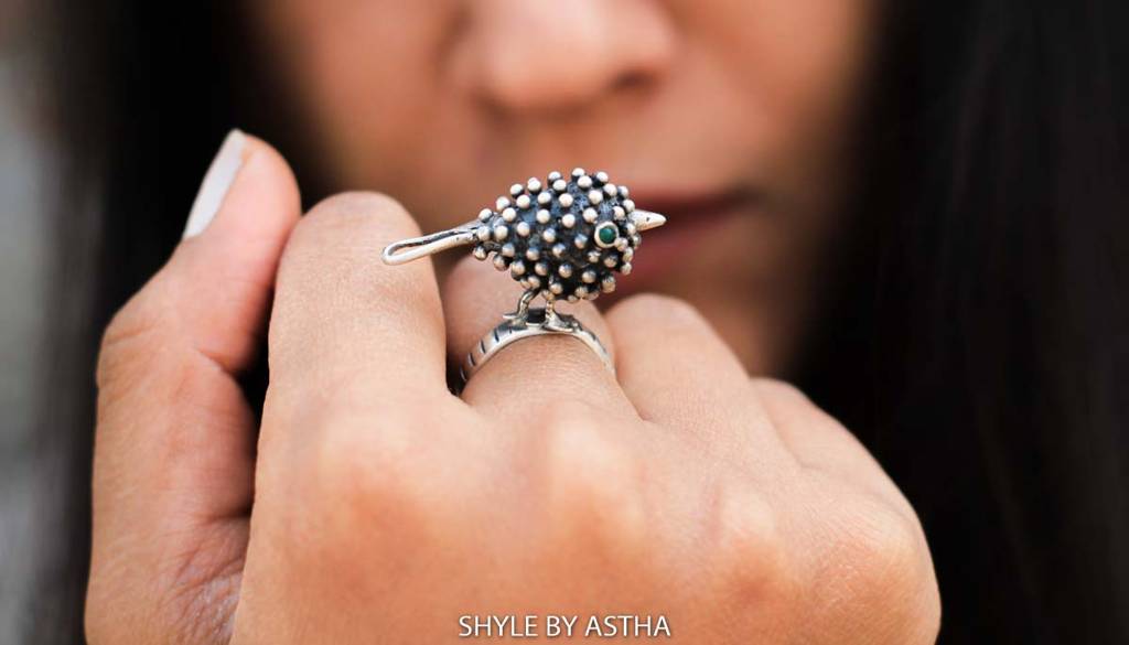 Maahi Round Robin Bird Ring : SR242