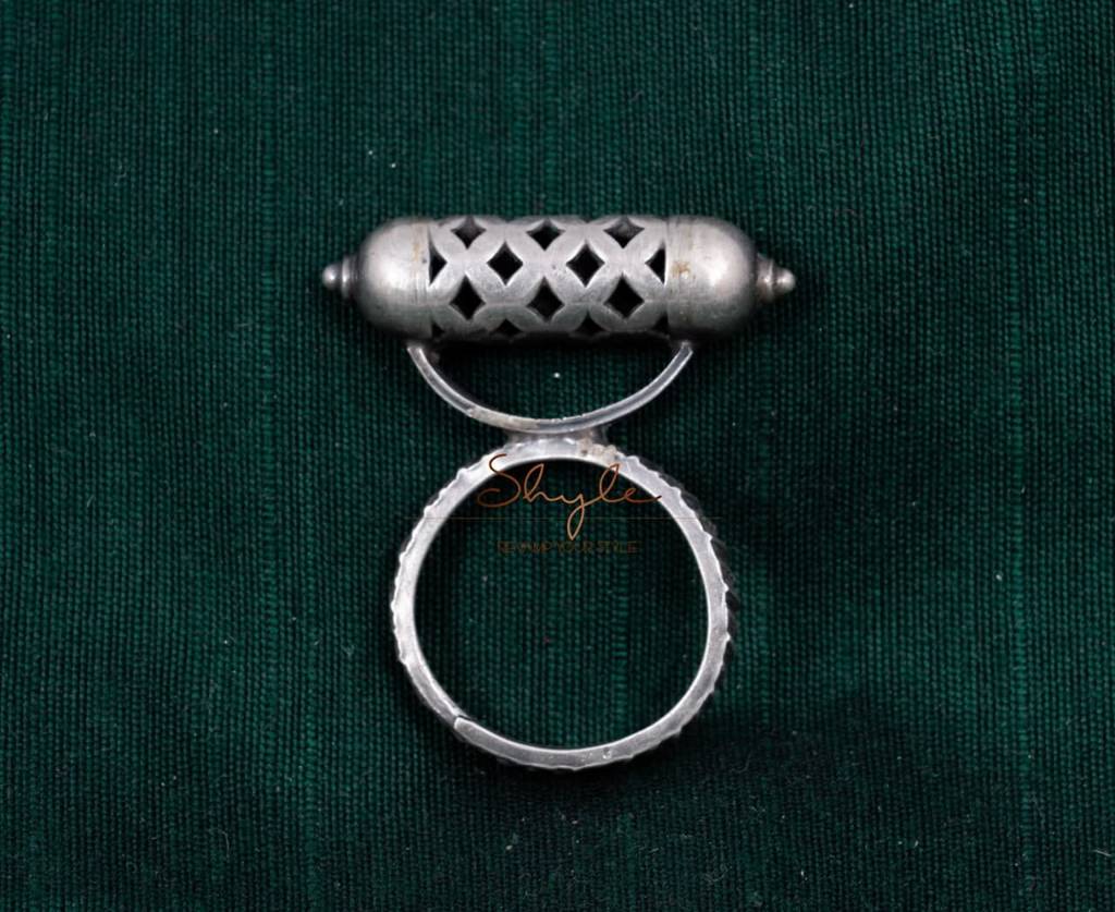 Qurbat Jharonkha Inspired Embossed Ring : SR500
