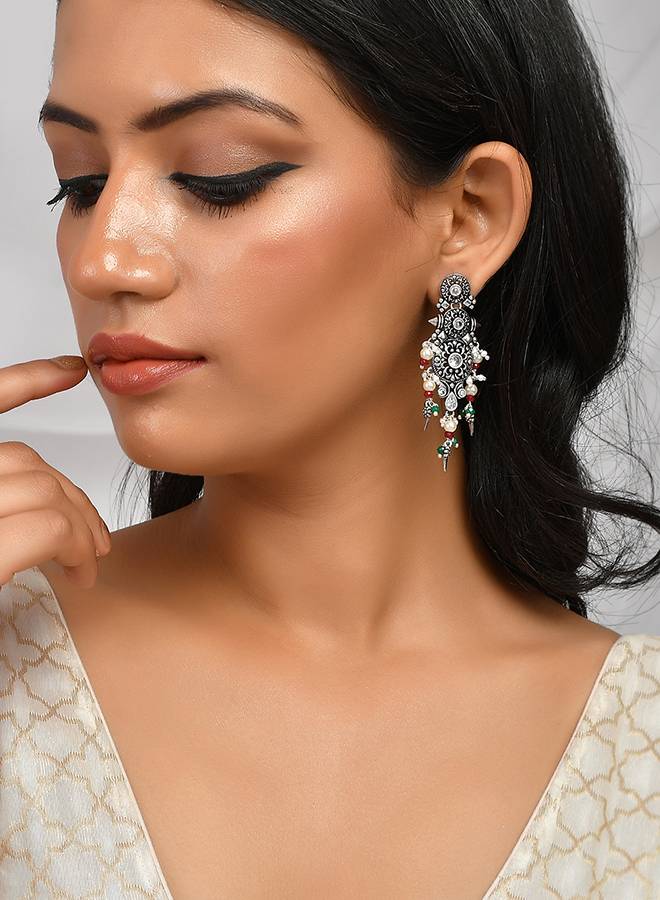 Abharan Tribal Inspired White Pearls Earrings : 8905124493580
