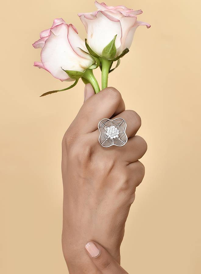 Sparkling Elegance Edgy Floral Motif Cz Ring-Jibom20179 : 8905124504286