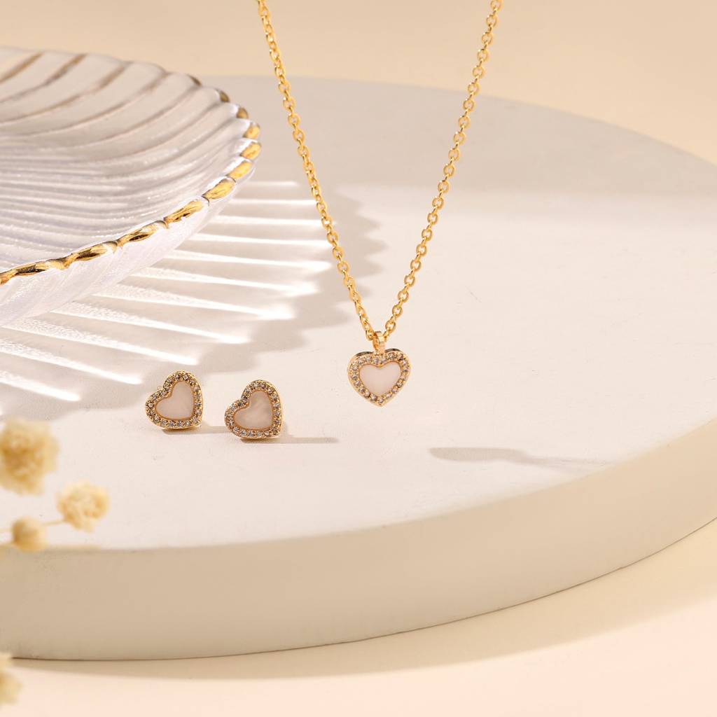 Heart'S Desire Necklace And Earrings Set : EN24177-G-WHT