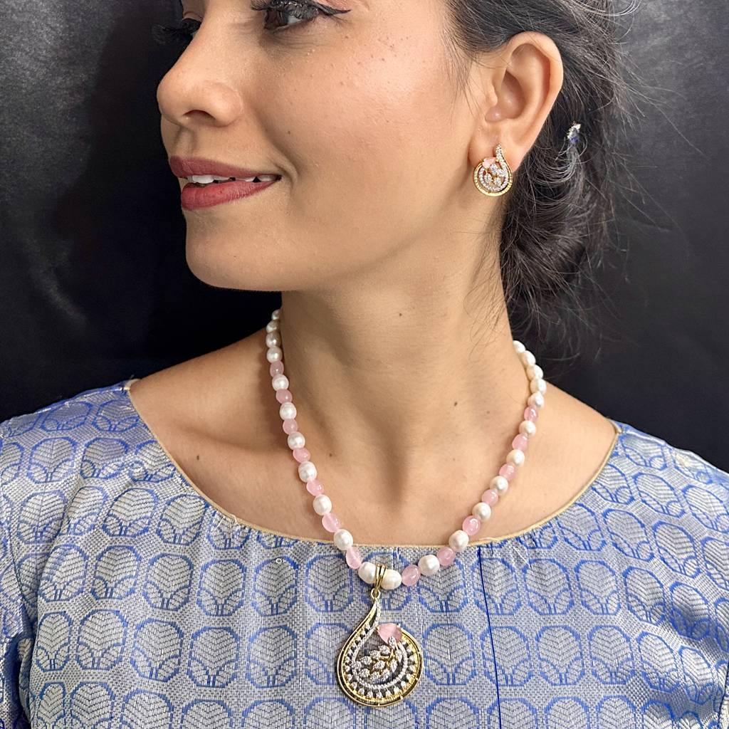 Radiant Reverie Pearl Necklace Set : JPSEP-24-037