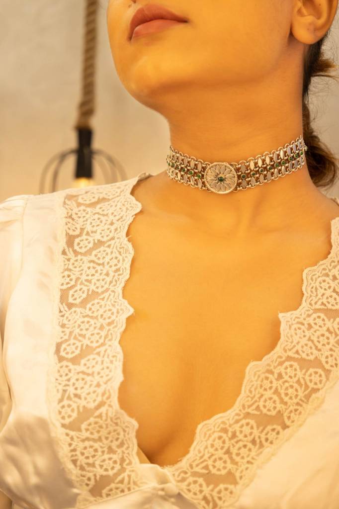 Mizoya Flower Motif Green Jadau Choker Set : SN406087