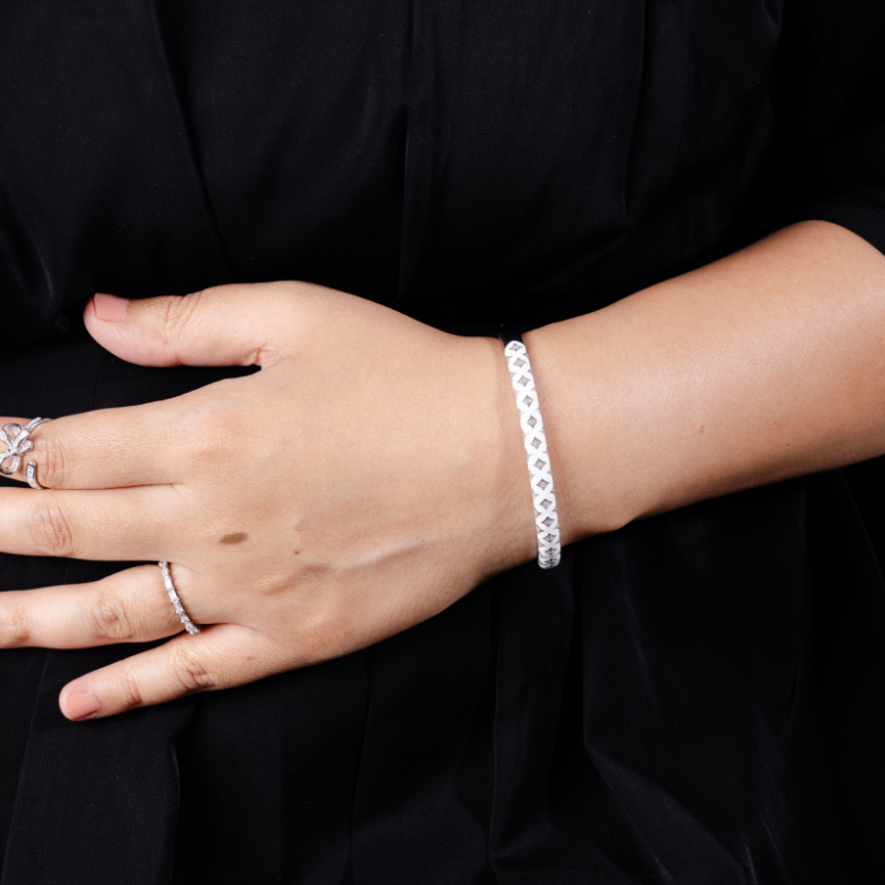 Ivory Lattice Enamel Bangle : JEWBRA19