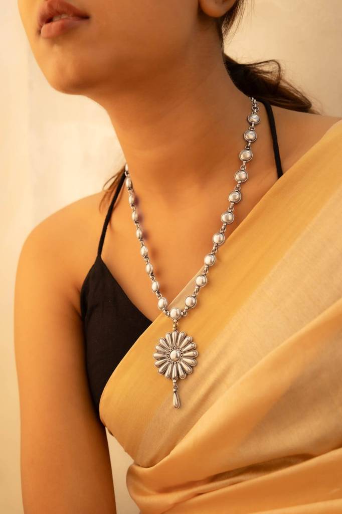 Mizoya Flower Motif Versatile Necklace : SN6006