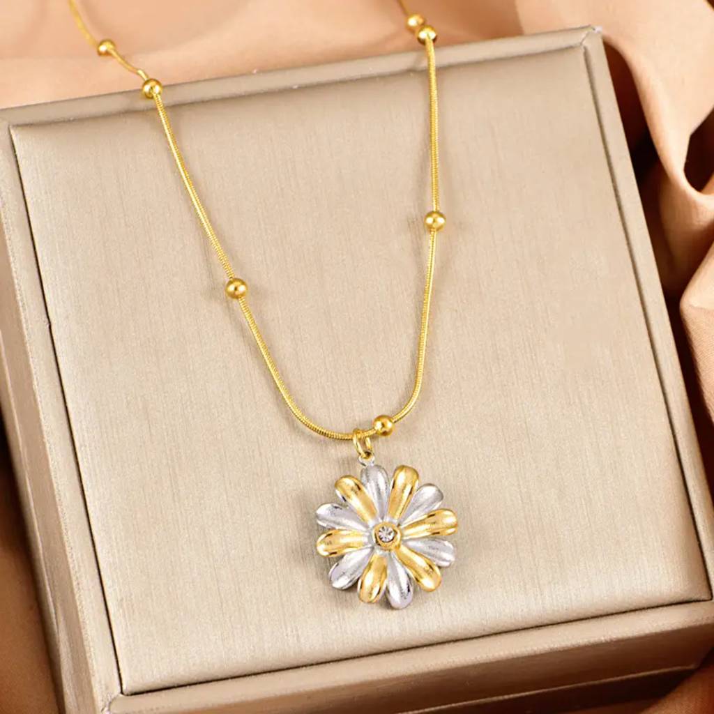 Chameli Necklace : NS14485-G-WHT