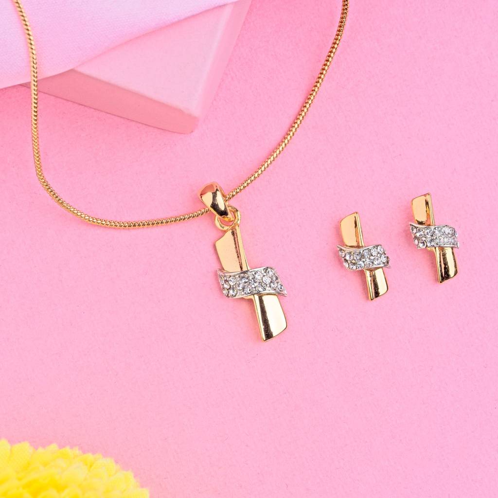 Estele Gold & Rhodium Plated Beautiful Pendant Set With Crystals For Women : 5942NKER