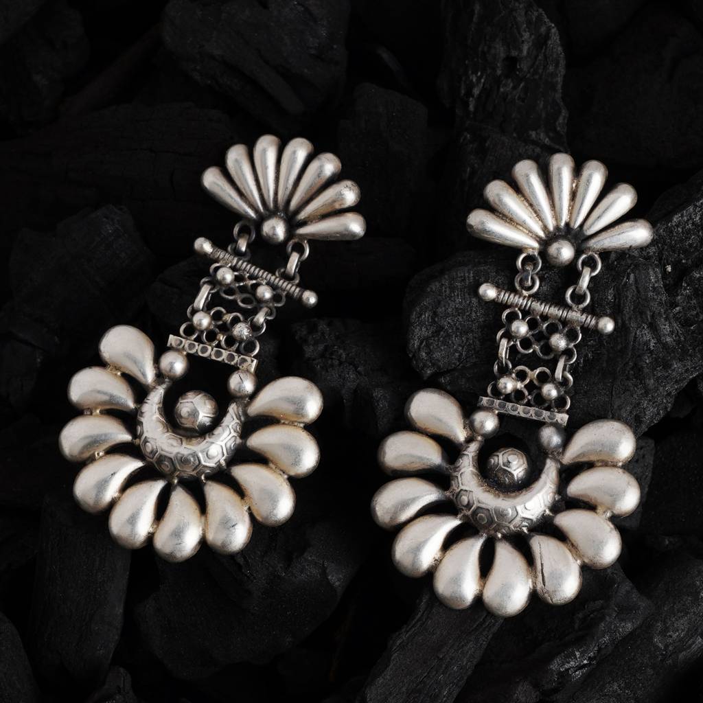 Tribal Silver Earrings 92.5 Silver : SSE696