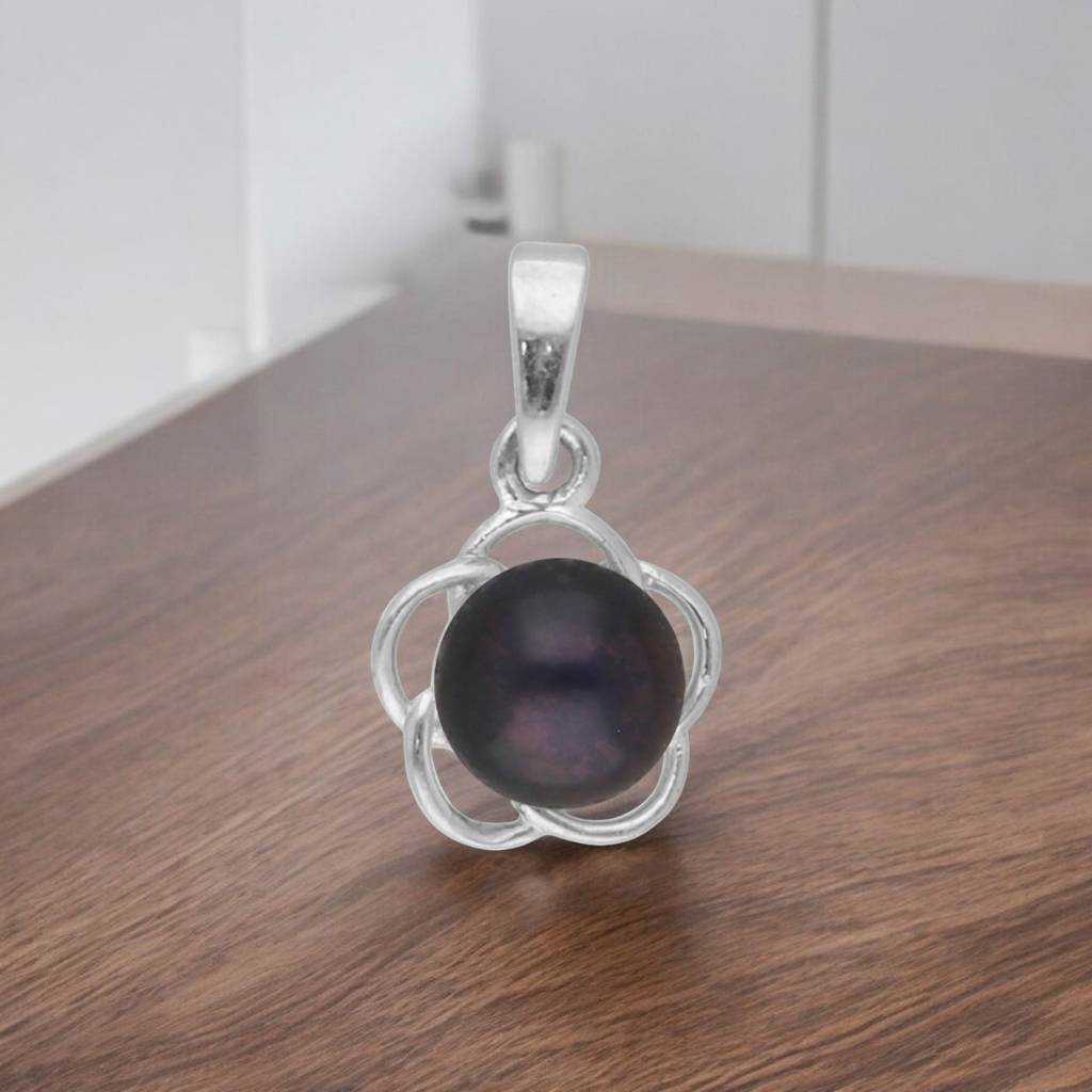 92.5 Sterling Silver Ethinic Pearl Pendant : JPMAY-22-202