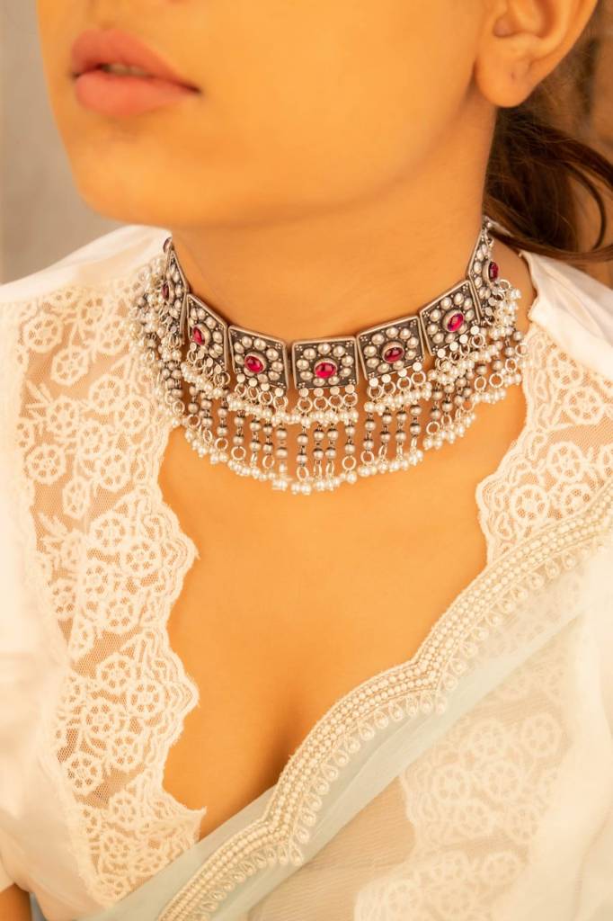 Tattva Jadau Tikdi Sequence Pearl Layered Necklace : SN508044