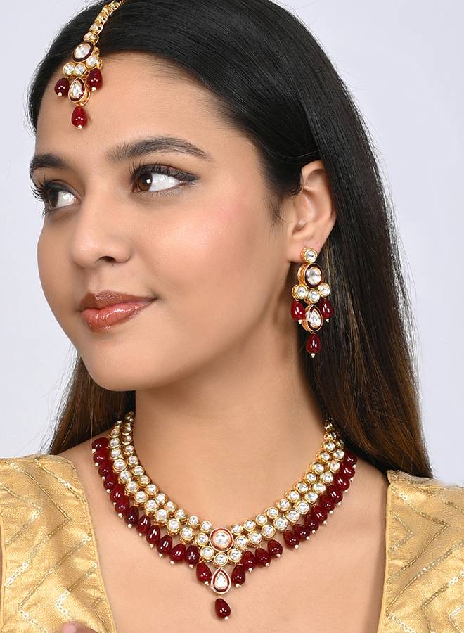 Kundan Elegance Round Cut Gems Beaded Maang Tika Set : 8905124477139