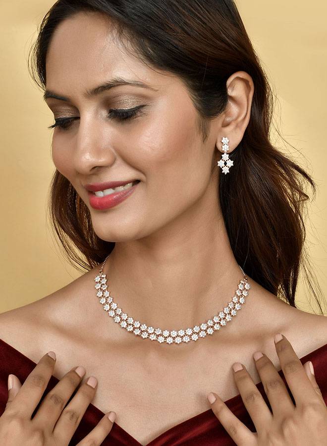 Sparkling Opulence Cluster Setting Round Cut Cz Jewellery Set : 8905124498745