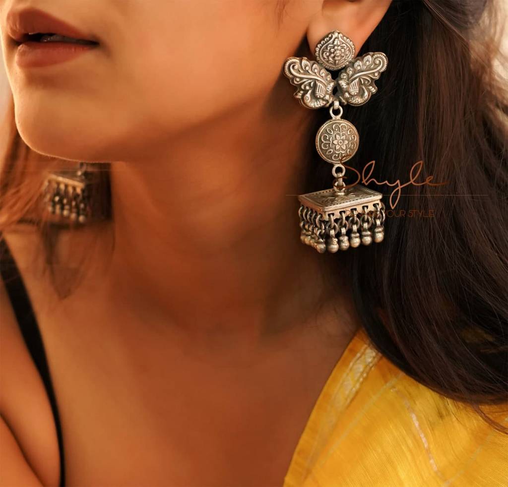 Tattva Dual Peacock Motif Intricate Flat Jhumka : SE5247