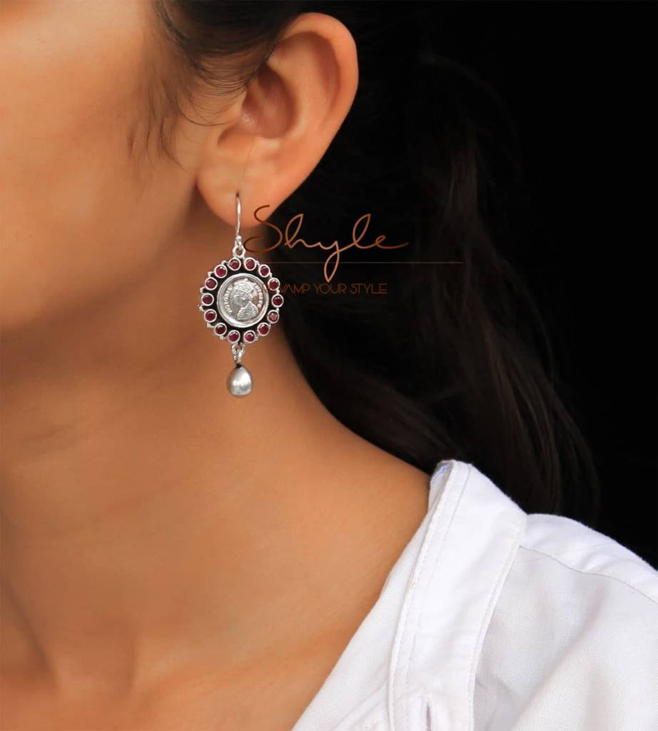 Moh Victorian Coin Ruby Earring : SE1105