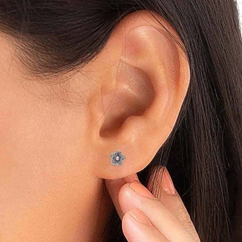 925 Silver Matte Floral Petal Stud Earrings Â Textured Nature Inspired Jewelry : SE_000633