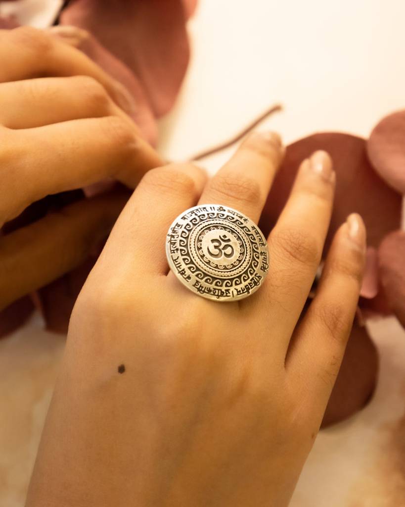 Maha Mrityunjaya Mantra Om Ring : SR8074