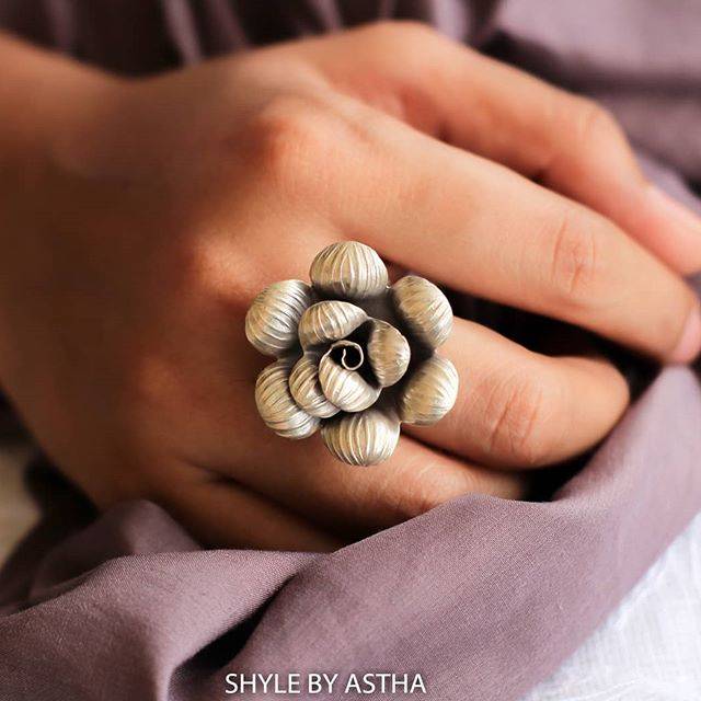 Moh Fine Rose Ring : SR480