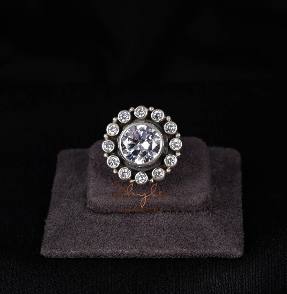 Essence Scintillating Ring : SR255