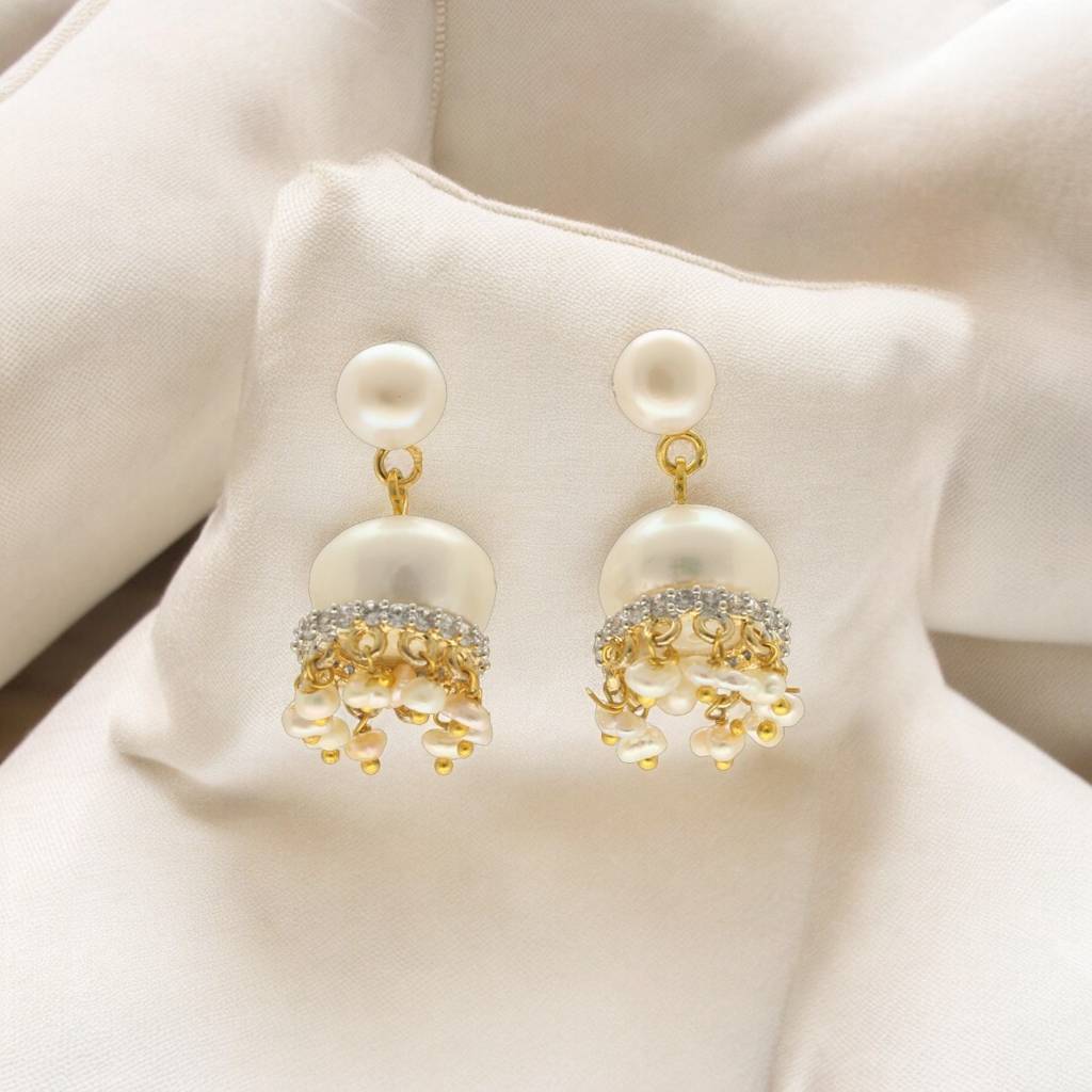 Daksina Pearl Earrings : JPMAR-24-023