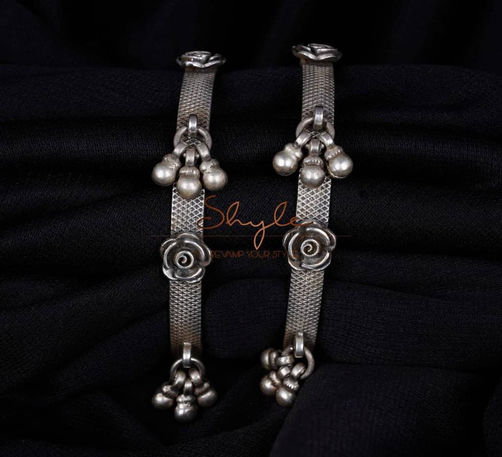 Tattva Intricate Jadau Embossed Bangle : SK1032-2-14