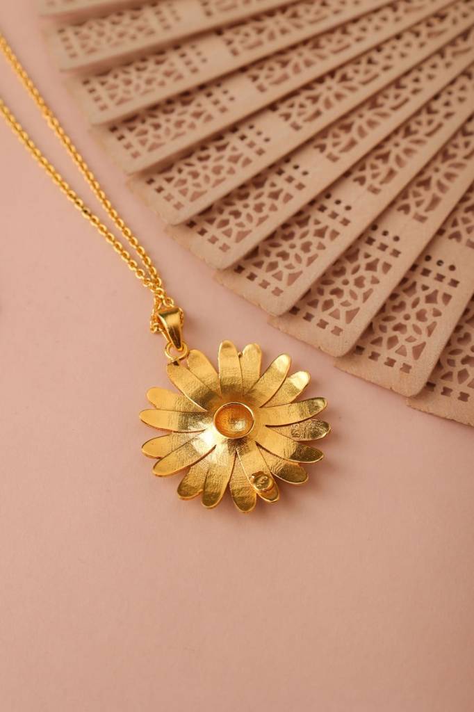 Moh Gold Sunflower Intricate Necklace : SR301817