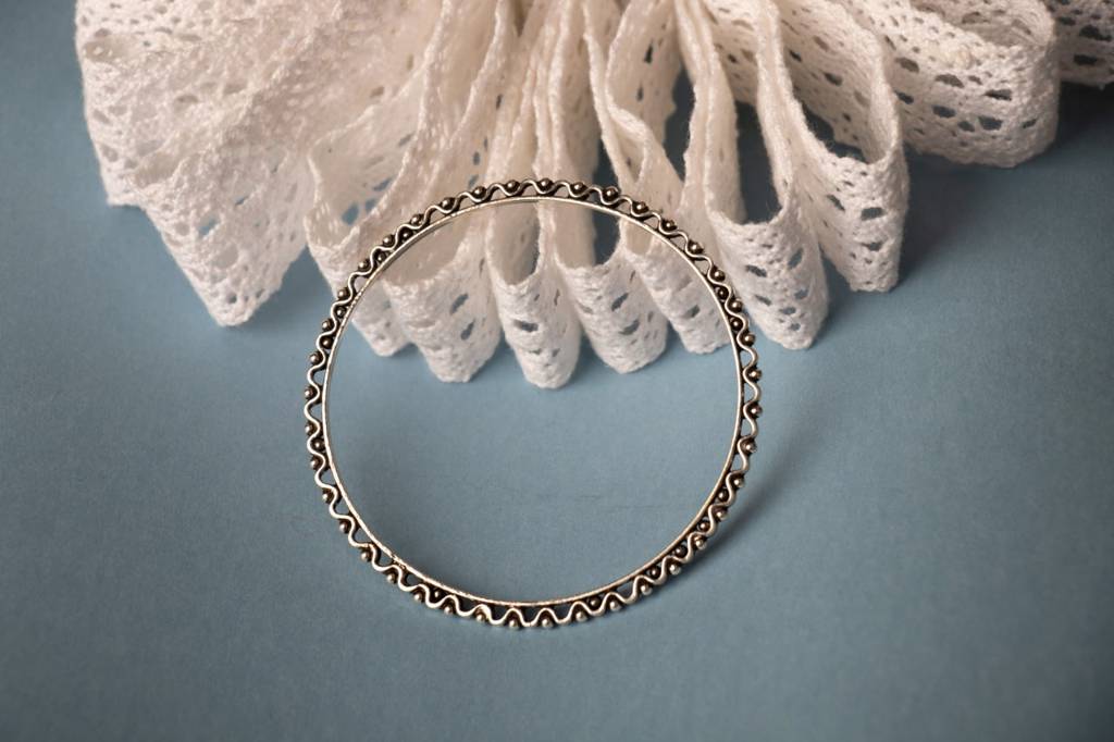 Moh Intricate Spiral Border Everyday Bangle : SK10002-2-2