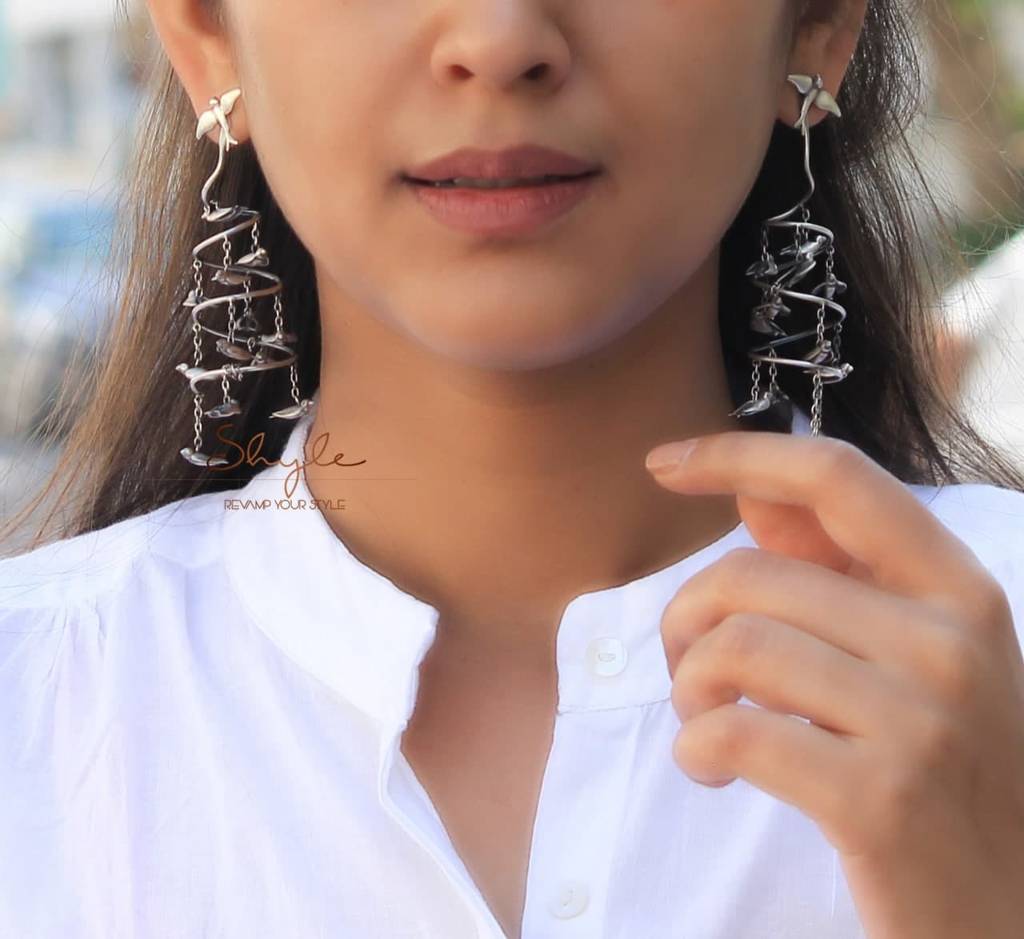 Qurbat Flying Birds Spiral Statement Earring : SE3025